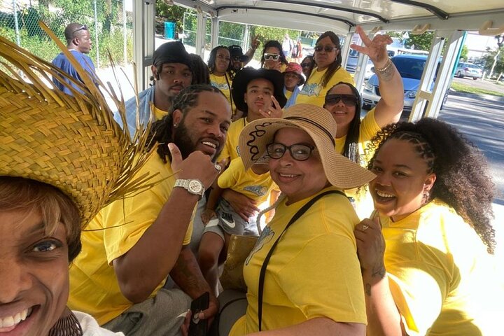 CHIPPIES BAHAMAS Island Tours : Feel The Culture