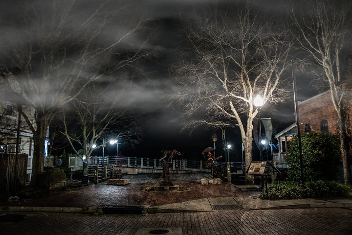 Wraiths & Wicked Whispers: Wilmington Ghost Tour