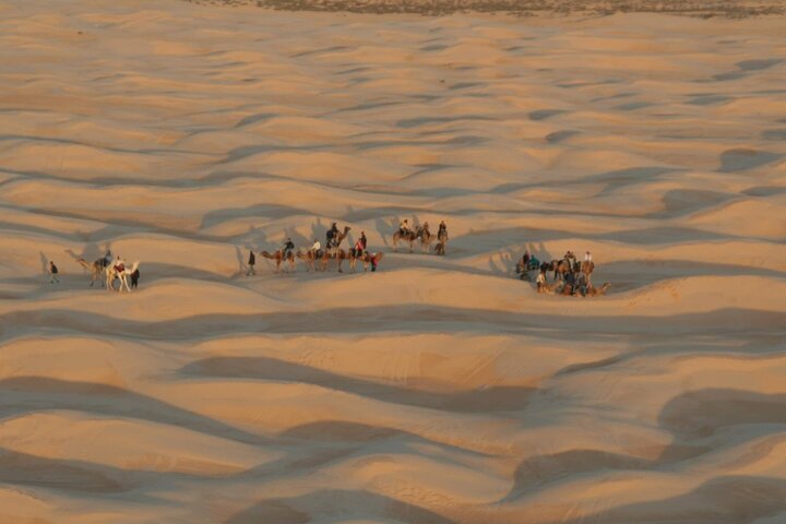 2-Day Tunisian Sahara Tour with Food & Stay from Hammamet