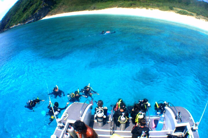 Okinawa:Naha Full-Day Kerama Islands National Park snorkelingTour