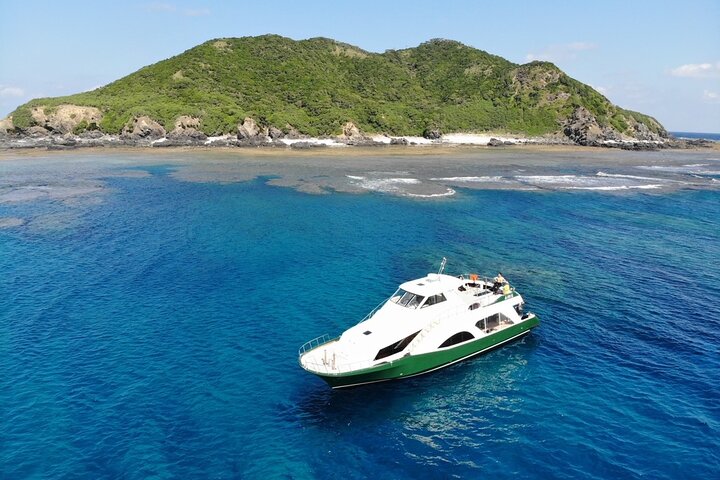 Okinawa:Naha Full-Day Kerama Islands National Park snorkelingTour