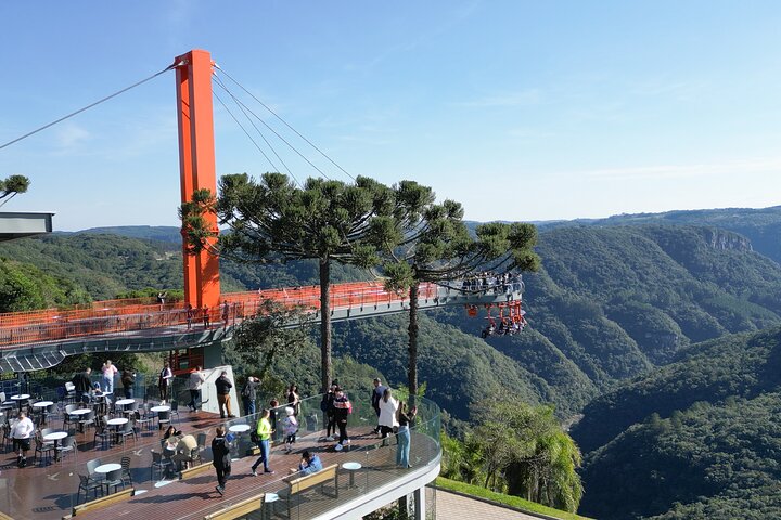 Combo: Platform Entrance, Abusado Adventure, Ferro Passar Museum