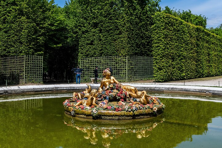Palace of Versailles Tour with Garden Access
