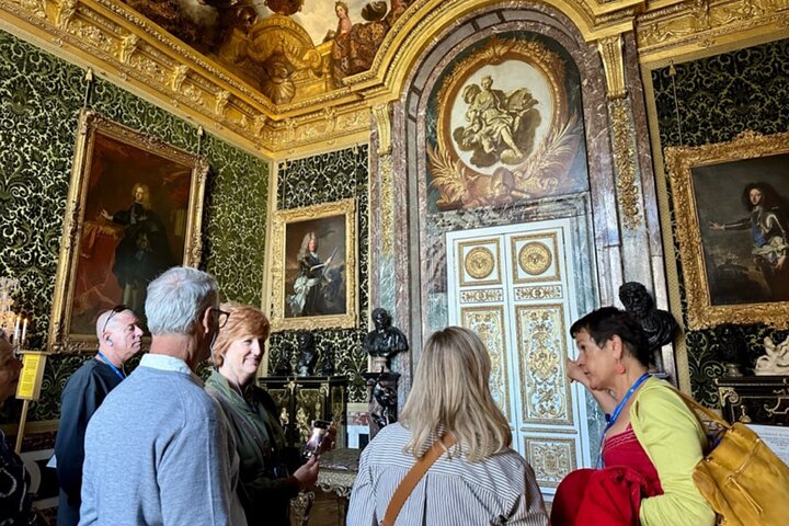 Palace of Versailles Tour with Garden Access
