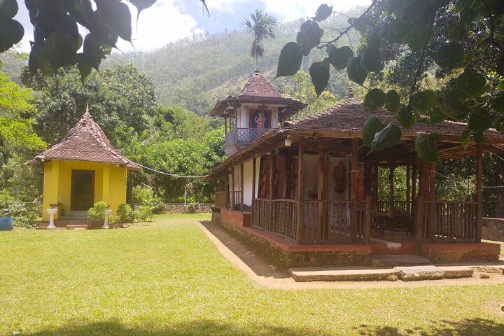 Explore the best of Ella. Hiking, waterfalls and cultural tour