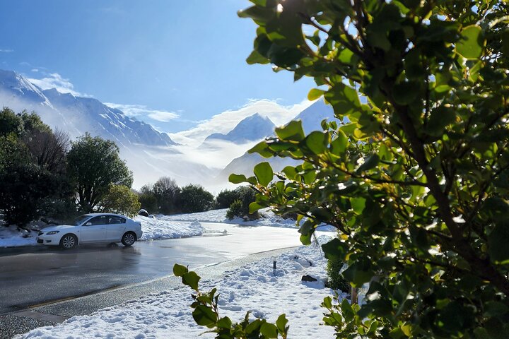 Christchurch to Mt Cook via Tekapo (1 way) (Small Group)