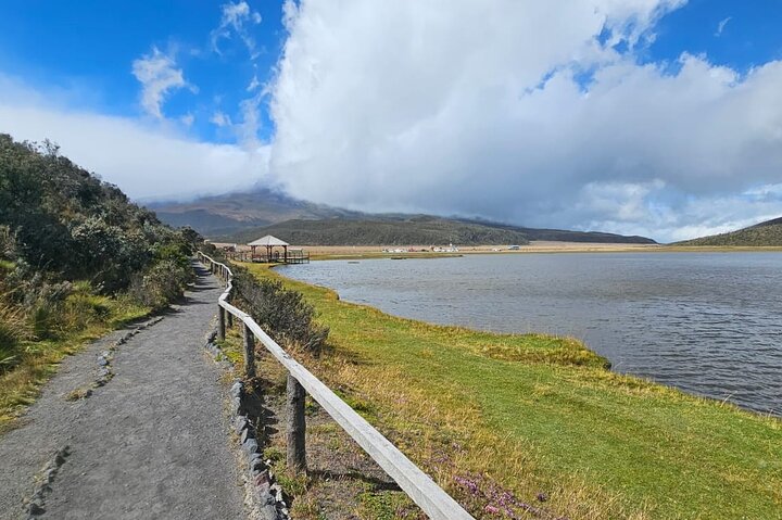 Strenuously Cotopaxi Volcano and birding by the lagoon
