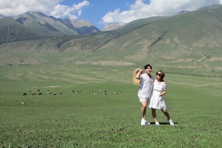 10-Day Kyrgyzstan Private Tour – Song Kol & Issyk Kul