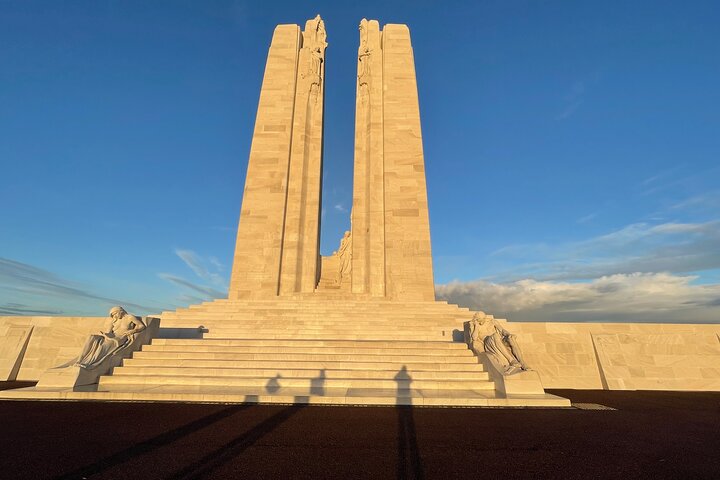 1 day Canadian WW1 private tour including Vimy Ridge