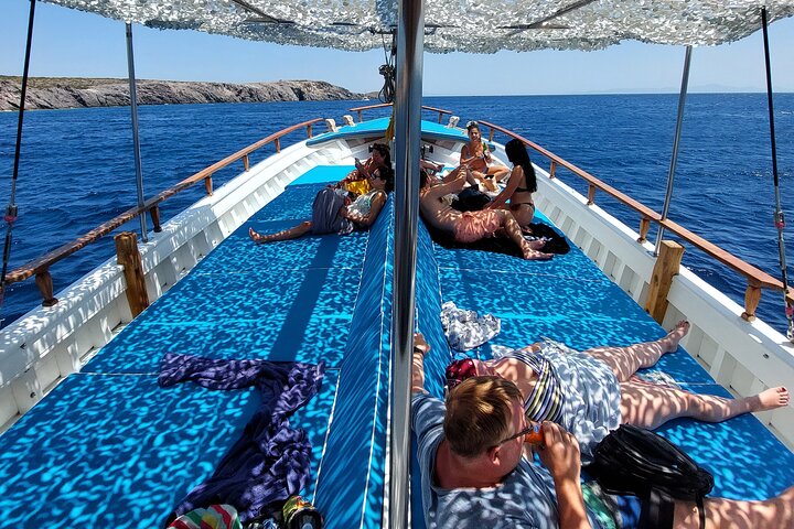 Semi-private Day Cruise