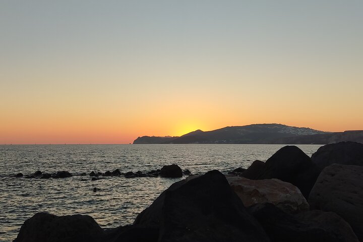 Santorini Private Roundtrip Transfer from/to Airport,Port & Hotel