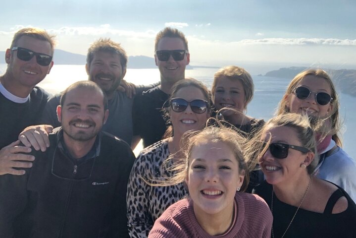 Santorini Private Roundtrip Transfer from/to Airport,Port & Hotel