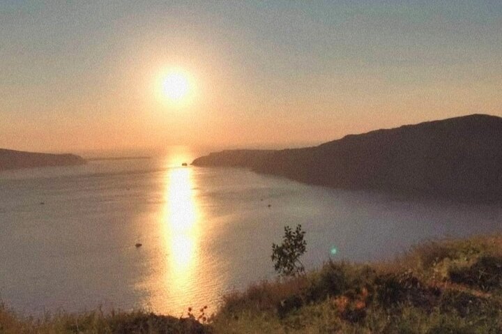 Santorini Private Roundtrip Transfer from/to Airport,Port & Hotel
