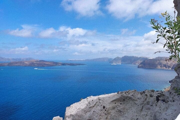Santorini Private Roundtrip Transfer from/to Airport,Port & Hotel