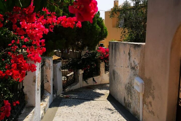 Santorini Private Roundtrip Transfer from/to Airport,Port & Hotel