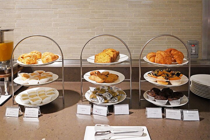 Qatar: Doha Hamad International Airport (DOH) Al Maha Lounge