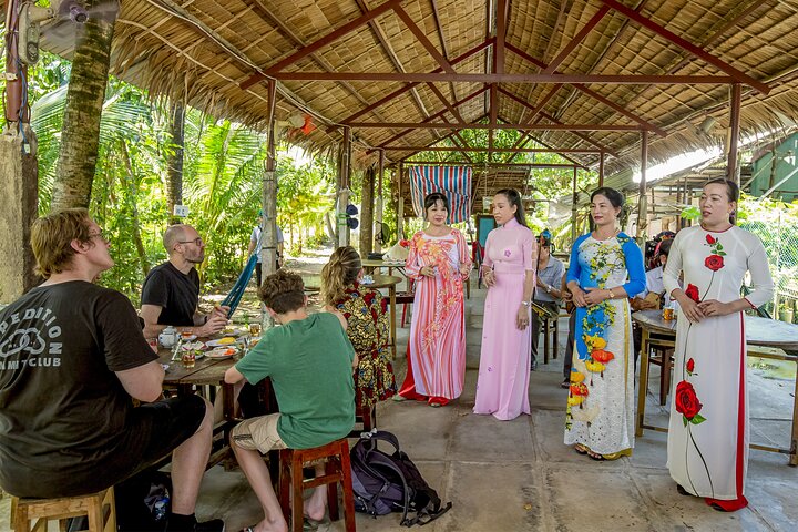Small-Group Mekong Delta Day Trip: Boat Ride, Cottages & Pagoda