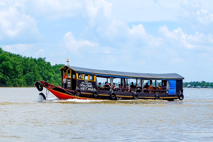Small-Group Mekong Delta Day Trip: Boat Ride, Cottages & Pagoda