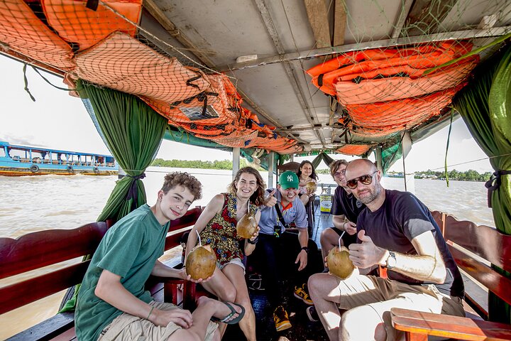 Small-Group Mekong Delta Day Trip: Boat Ride, Cottages & Pagoda