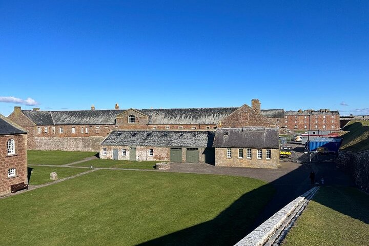 Invergordon Private Tour: Fort George, Cawdor Castle & Loch Ness