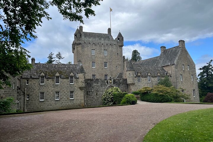 Invergordon Private Tour: Fort George, Cawdor Castle & Loch Ness