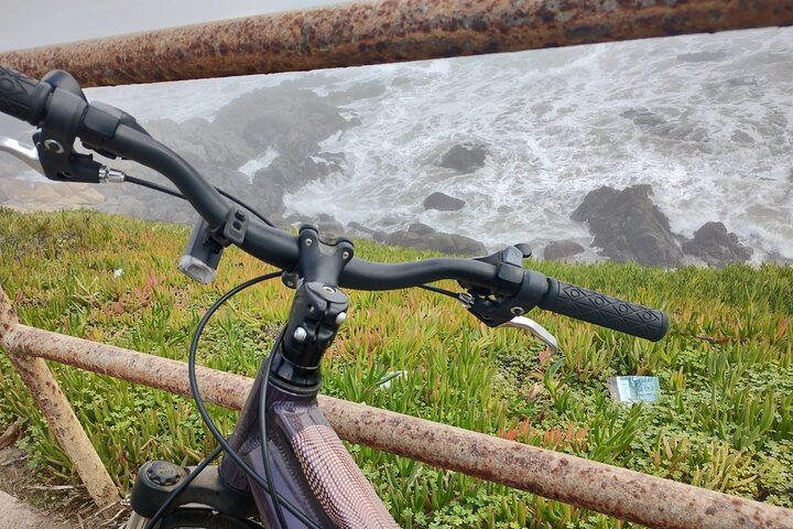 Bicycle ride along the coastal edge of Viña del Mar