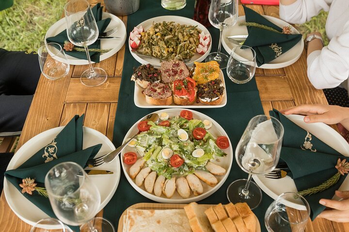 Wild Table by Odzun BnB