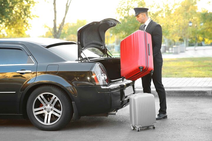 Private Transfer - Port Hercule to Nice Côte d'Azur Airport (NCE)