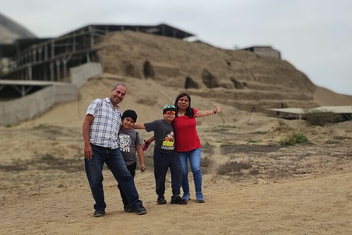 Private tour full day chan chan & huacas sun and moon in SUV