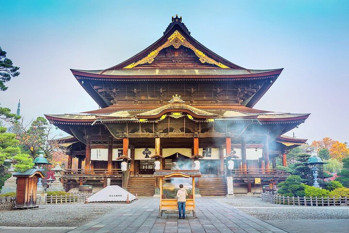 1-Day Private Snow Monkey ZenkoJi Temple & SakeTasting NaganoTour