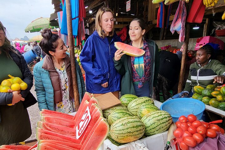 Traditional Kenyan Cooking Class & Local Market Tour