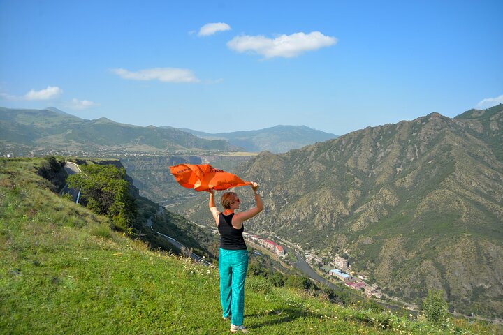 Day Trip to Armenia Including Homemade Lunch