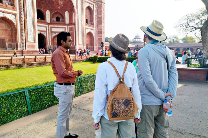 Taj Mahal Skip-the-Line Guided Tour with Optional Add-ons