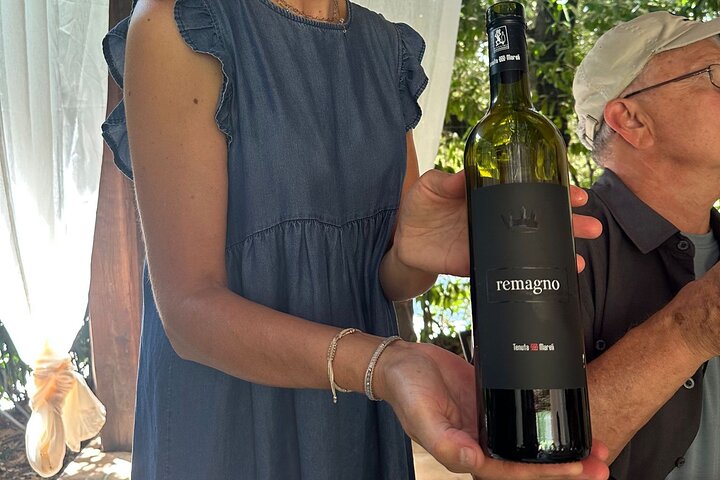 Lucca - Wine tasting at Tenuta Mareli