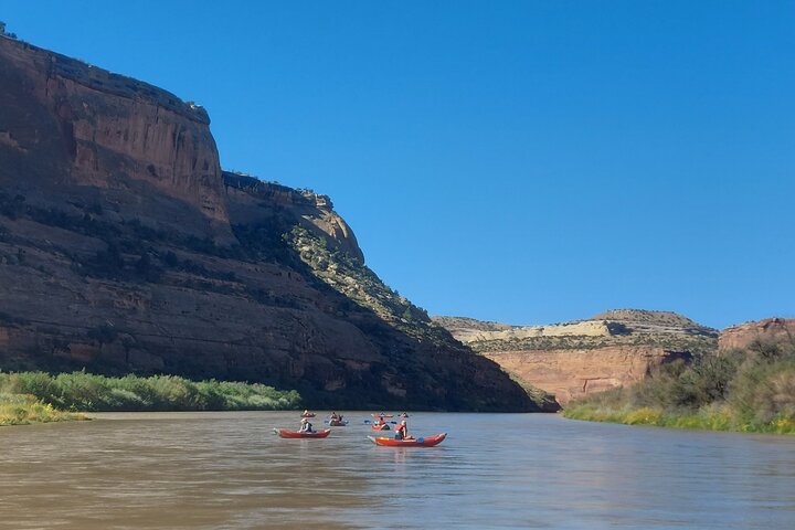 Moab Rivertrippers ~Rafting Castle Valley/Fisher Towers Half-Day