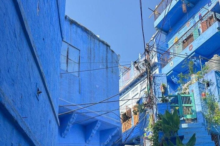 Blue City Heritage Private Walking Tour With Pickup and Drop-Off