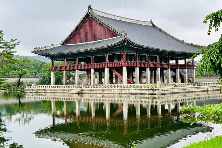 Full-day Customizable Private Seoul Highlight Tour