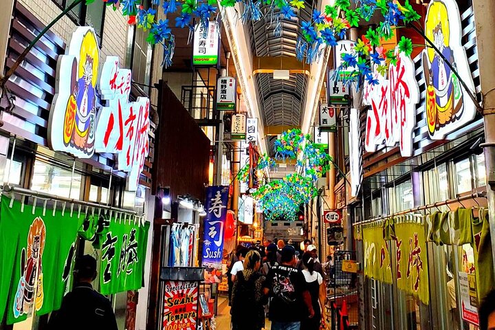 Hungry Osaka Street Food Tour:15 Tastings & 3 Drinks with a Local