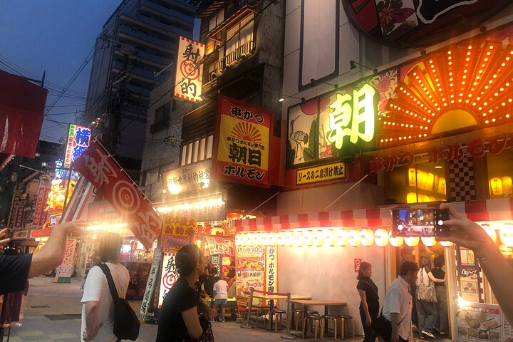 Hungry Osaka Street Food Tour:15 Tastings & 3 Drinks with a Local