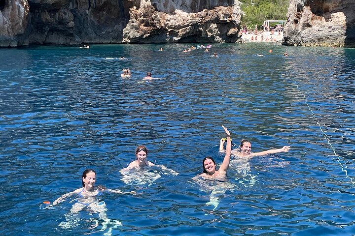 Blue Cave and Town Hvar with 5 Island Boat Tour