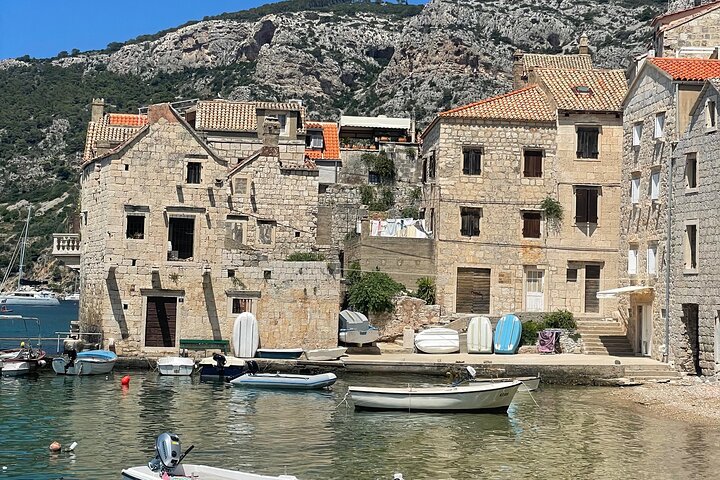 Blue Cave and Town Hvar with 5 Island Boat Tour