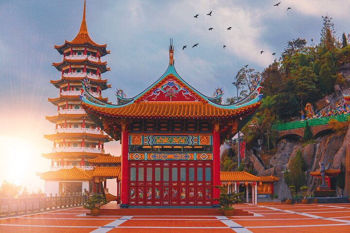 Private Genting Highlands & Batu Caves Trip with Cable Car Ticket