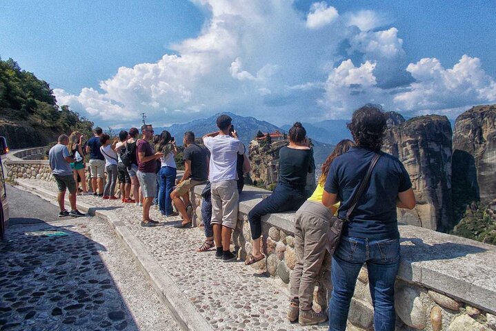 Meteora Panoramic Morning Small Group Tour with Local Guide
