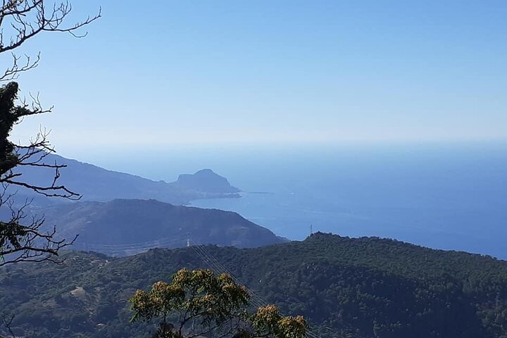 Full Day Private Tour in Medieval Villages and Vineyard in Cefalù