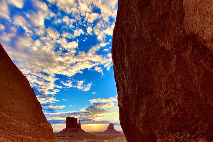 Sunrise Tour of Monument Valley