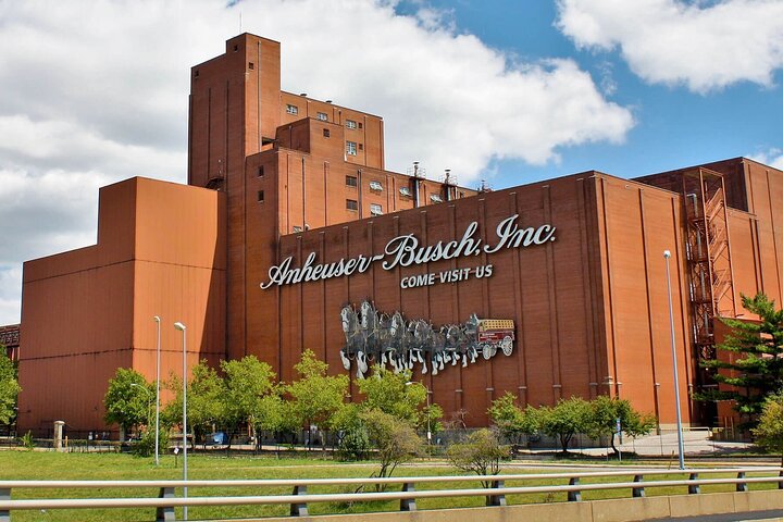 Private Tour of St. Louis's Iconic BBQ Joints & Breweries