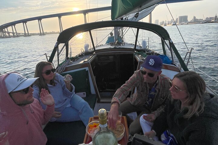 Deluxe Sunset & Day Sail Small Group