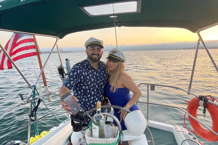 Deluxe Sunset & Day Sail Small Group