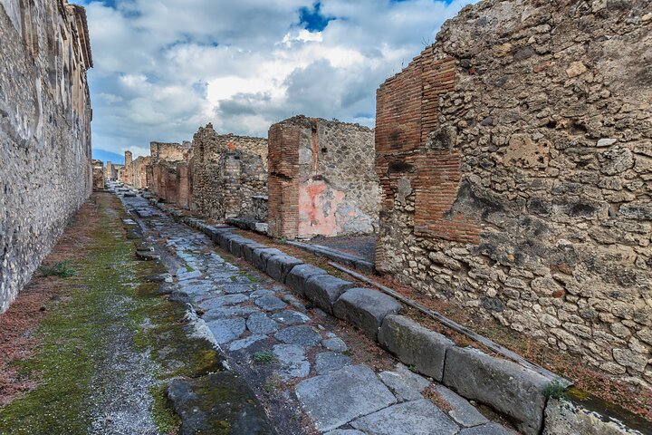 6-Hour Private Tour from Salerno to Pompeii, Ravello, and Amalfi