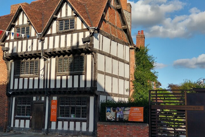 The WalkTalkShow.co.uk - Guided Tour of Stratford upon Avon